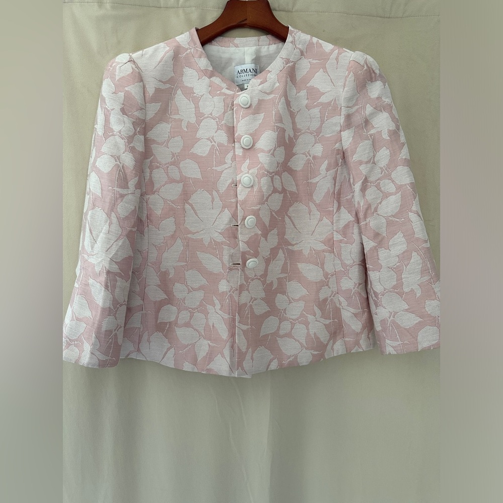Giorgio Armani Collezioni Pink Floral Jacquard Button Front Suit Jacket Size 6